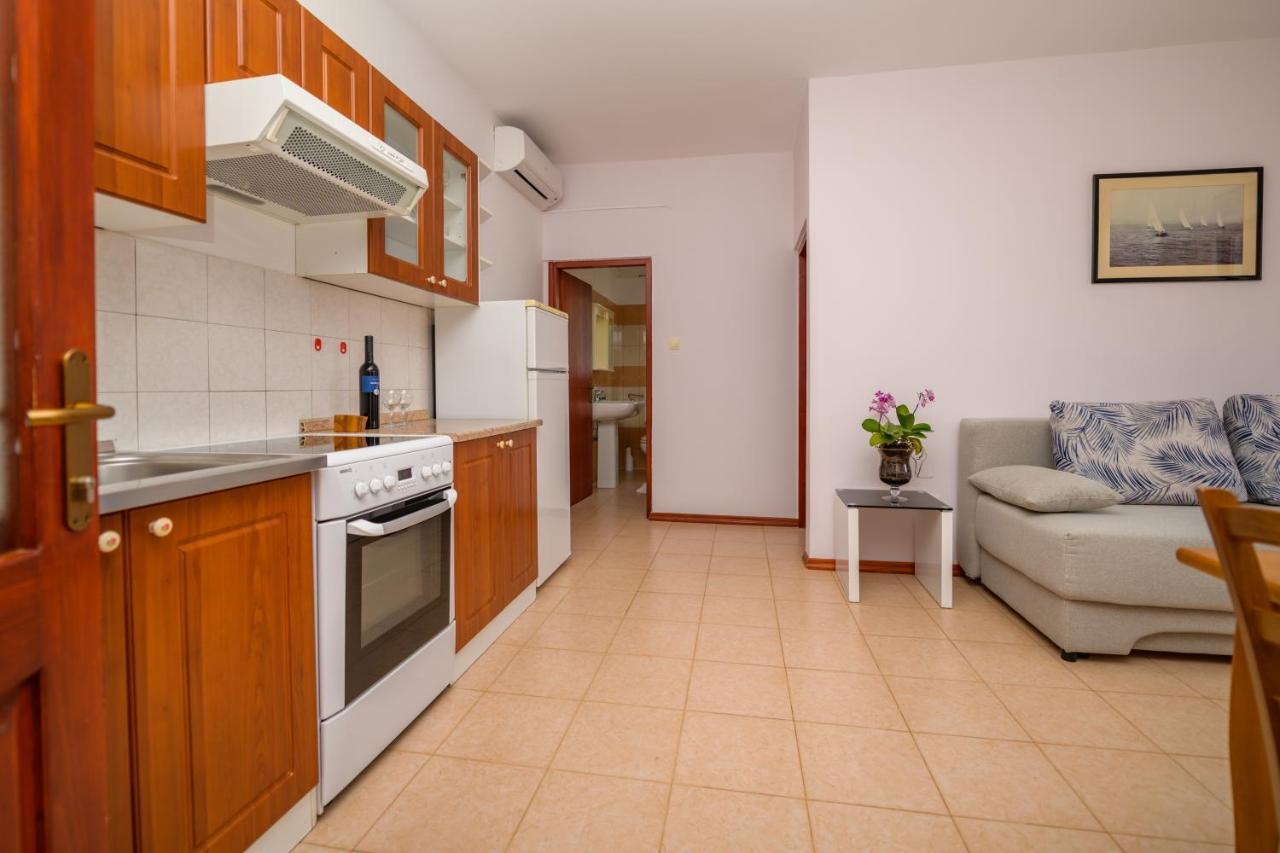 Apartments Marina Veskovic Nerezine Buitenkant foto